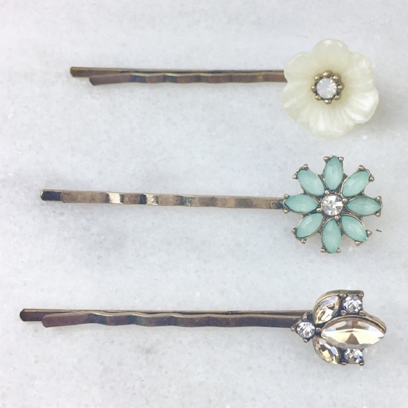 Last! πΈ Antiqued Gold Crystal Flower Hair Pins - Picture 6 of 8